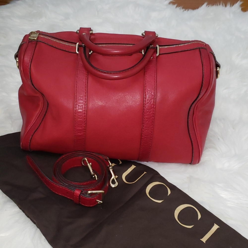 *Authentic Gucci bag*
